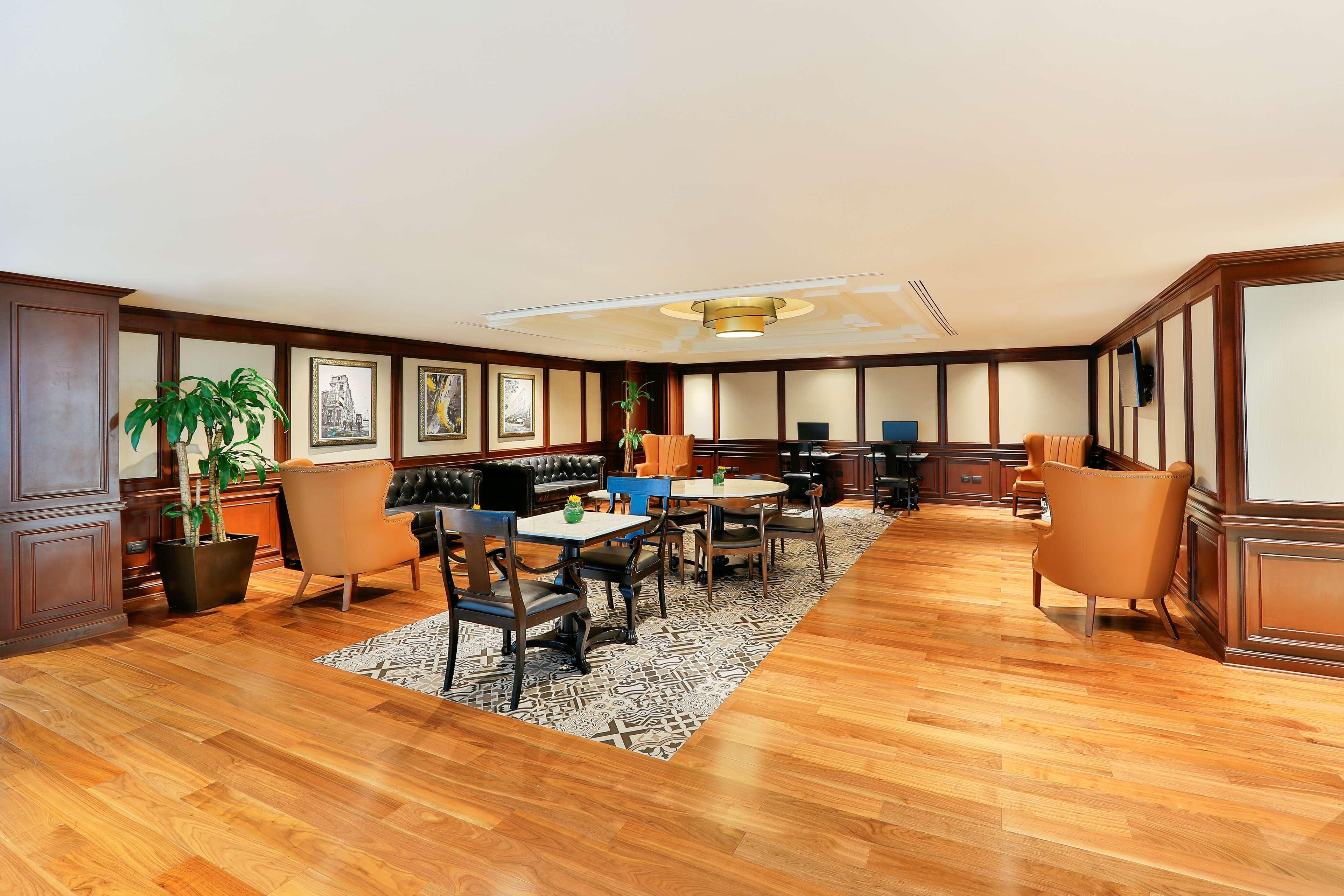 Barcelo Mexico Reforma Hotel Bagian luar foto The Club at Changi Airport